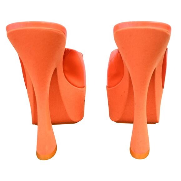 Roger Vivier Neon Orange Patent Leather Buckle Accent Platform Heels Size 38 - Picture 3 of 12